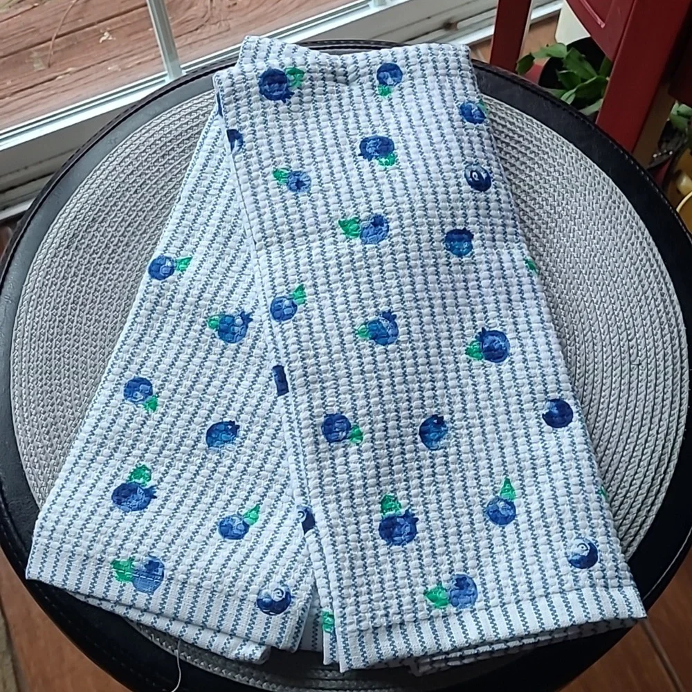 KitchenAid Towels - Picture 2 of 6
